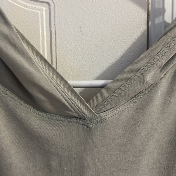 Lululemon hooded t shirt - Picture 6 of 10